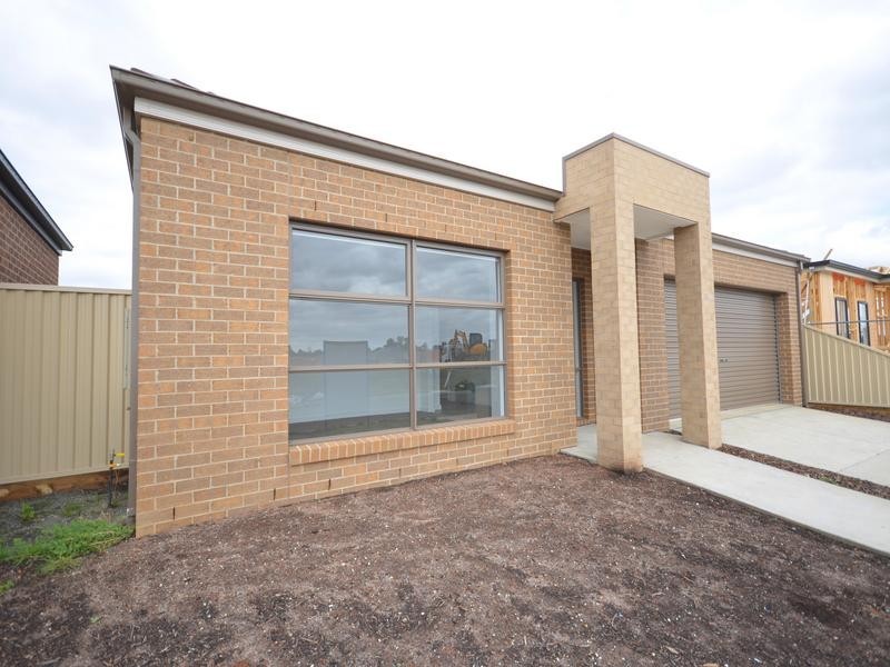 41 Chifley Drive, Delacombe VIC 3356