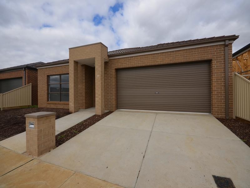 41 Chifley Drive, Delacombe VIC 3356