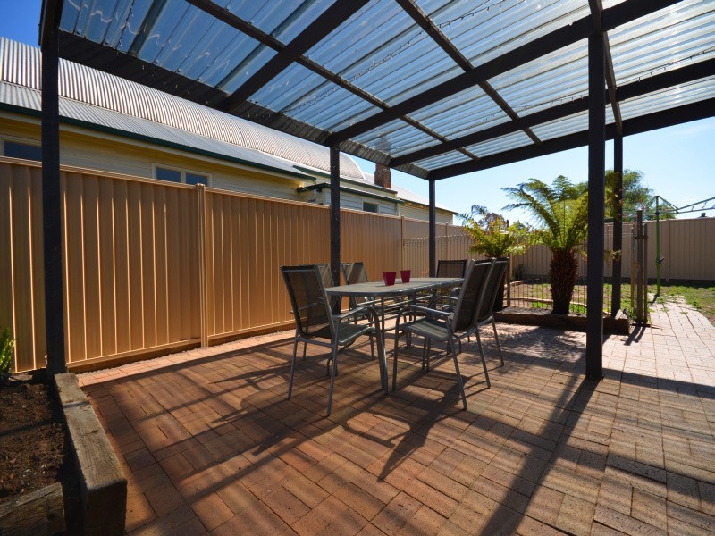 6 Market Street, Miners Rest VIC 3352