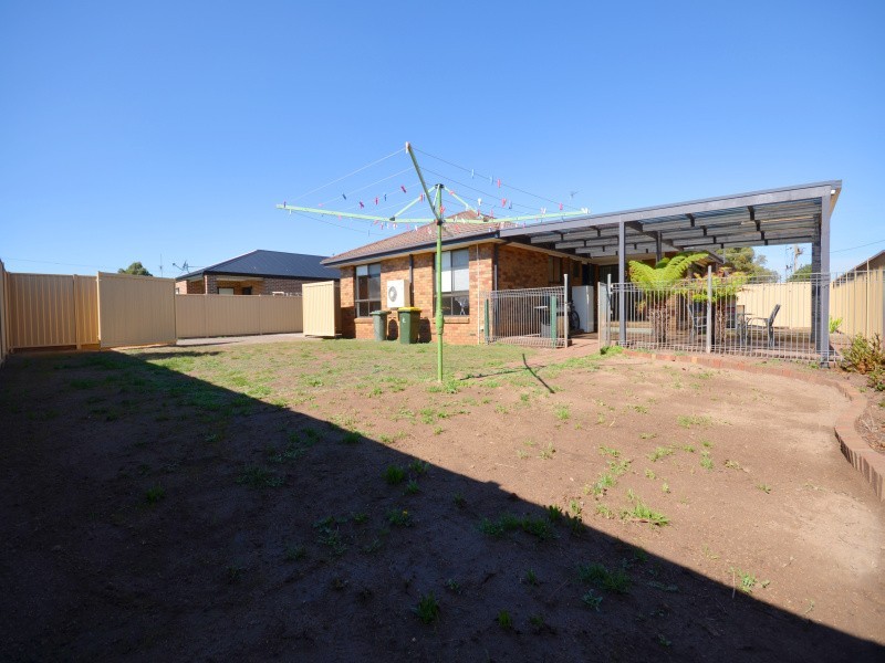 6 Market Street, Miners Rest VIC 3352