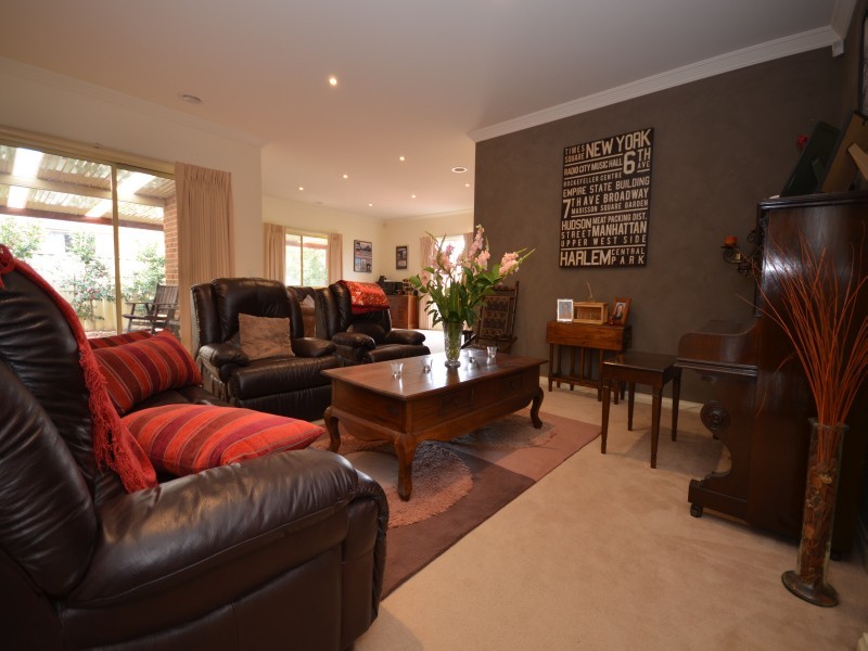 1913 Sturt Street, Alfredton VIC 3350