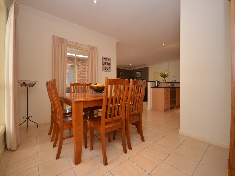 1913 Sturt Street, Alfredton VIC 3350