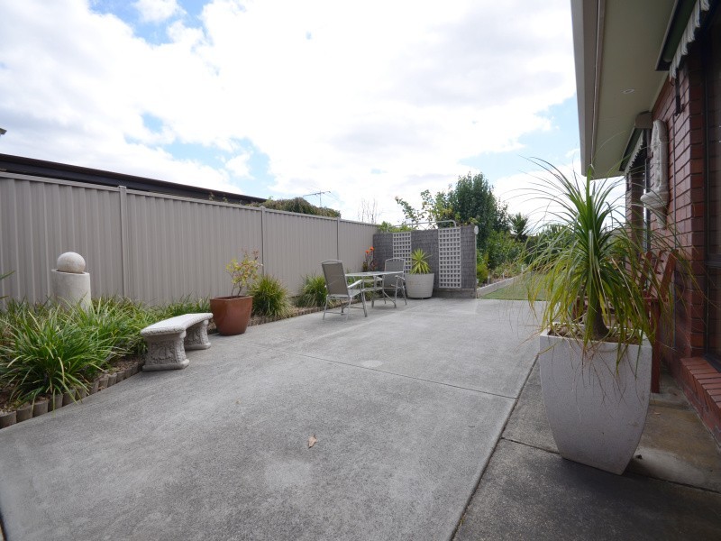 16 Elinand Street, Wendouree VIC 3355