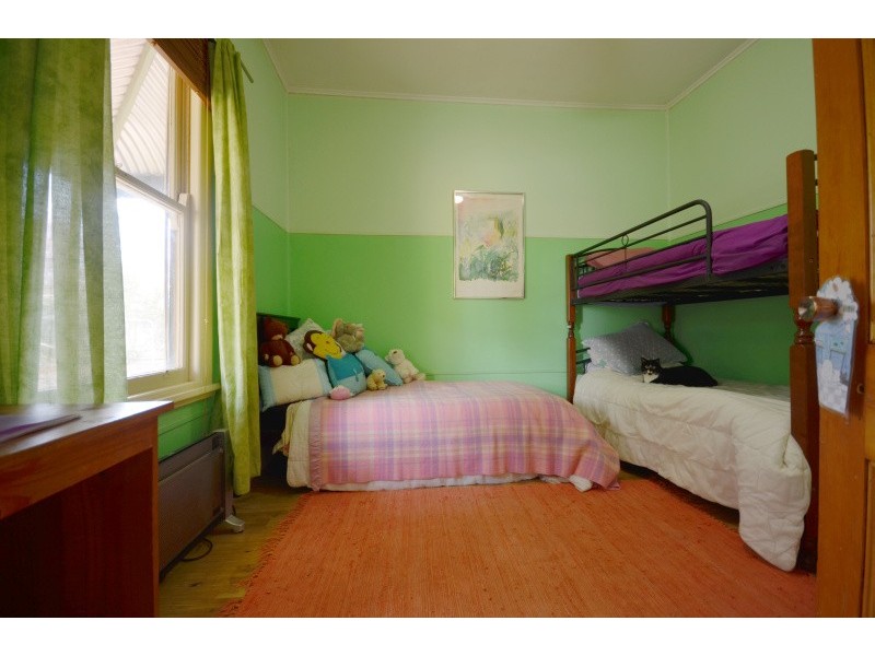 7 Heales Street, Mount Pleasant VIC 3350