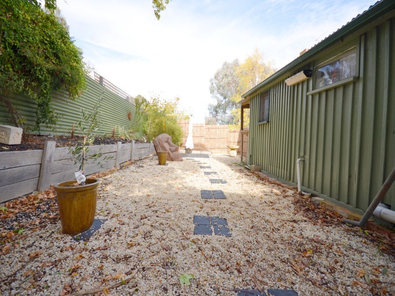 7 Heales Street, Mount Pleasant VIC 3350