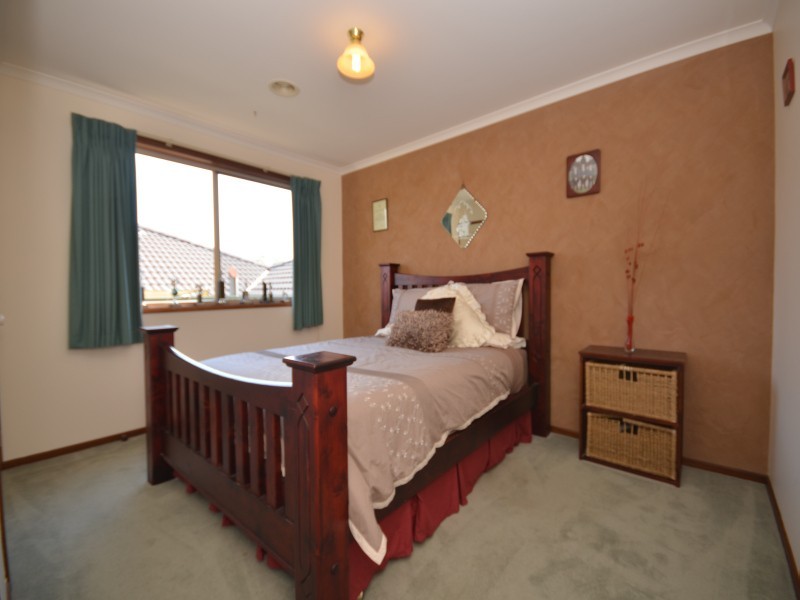 1 Oakbank Drive, Mount Helen VIC 3350