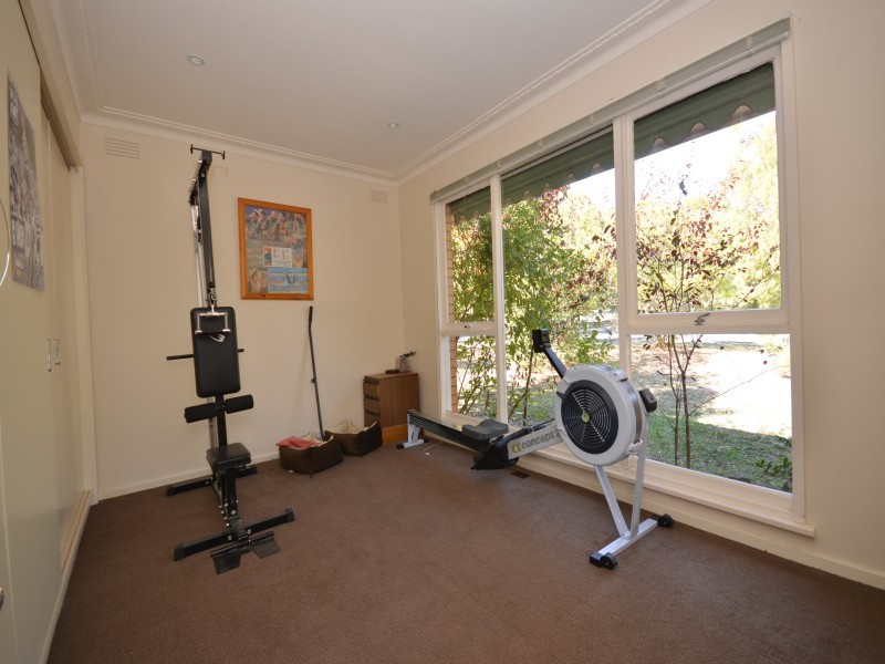 5 Shakespeare Avenue, Mount Helen VIC 3350