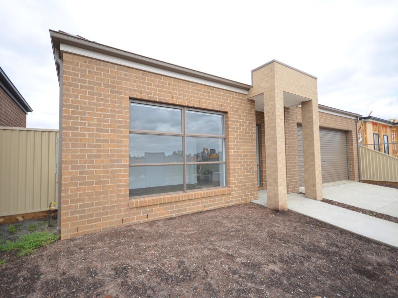 41 Chifley Drive, Delacombe VIC 3356