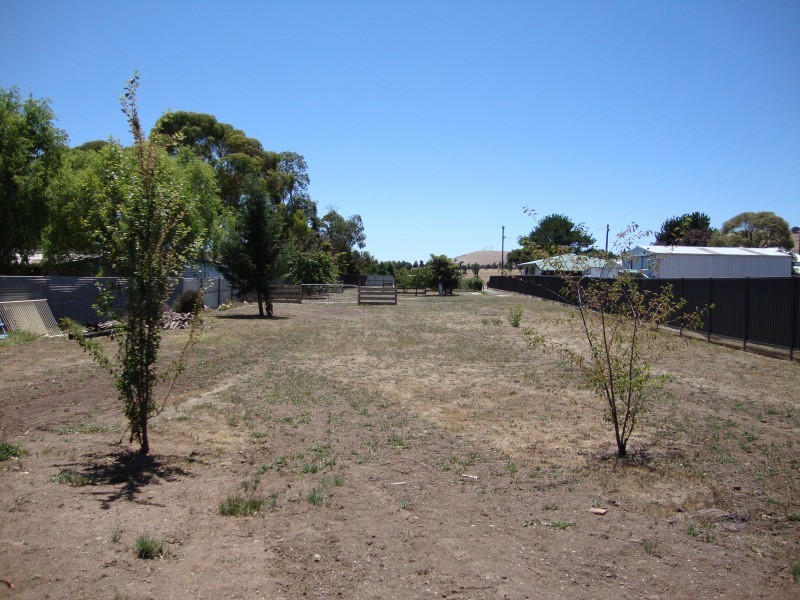 7a Clarke Street, Miners Rest VIC 3352