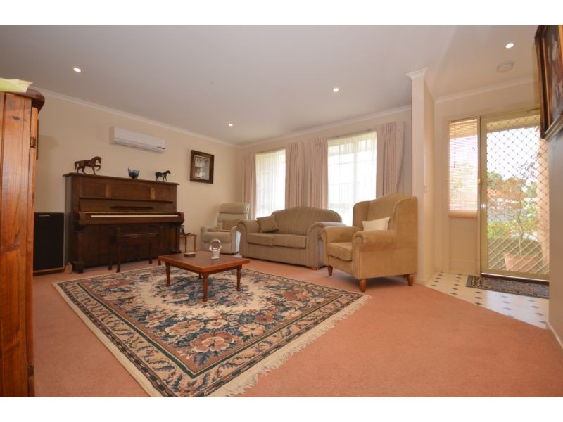 1 Park Lane, Mount Helen VIC 3350