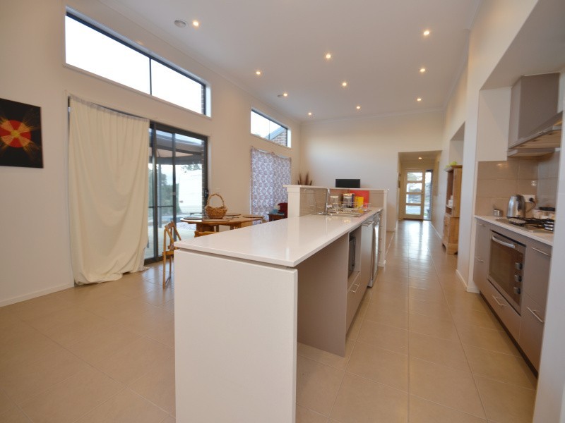 5 Phoenix Drive, Mount Clear VIC 3350