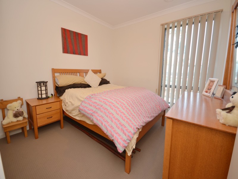 5 Phoenix Drive, Mount Clear VIC 3350