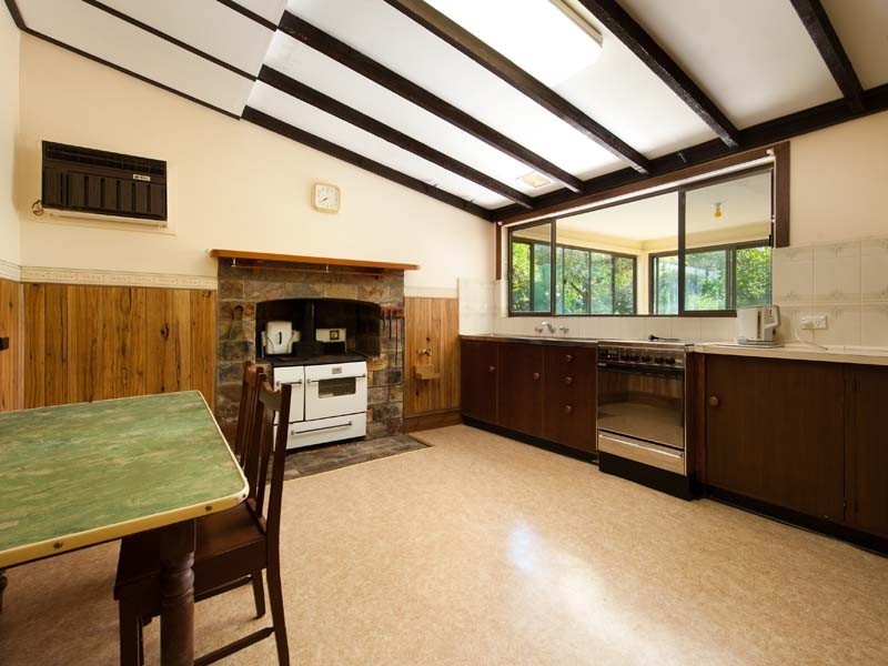 8 Macdonald Street, Clunes VIC 3370