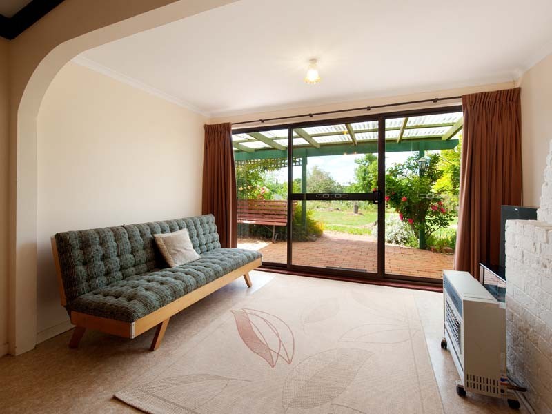 8 Macdonald Street, Clunes VIC 3370