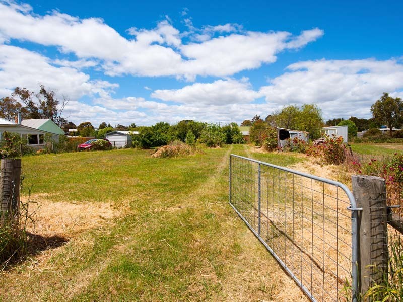 8 Macdonald Street, Clunes VIC 3370