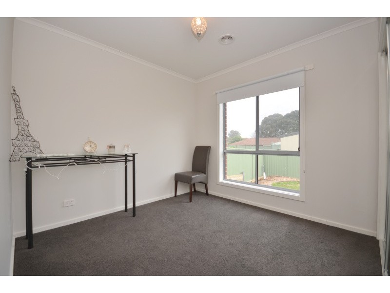 15 Orbost Drive, Miners Rest VIC 3352