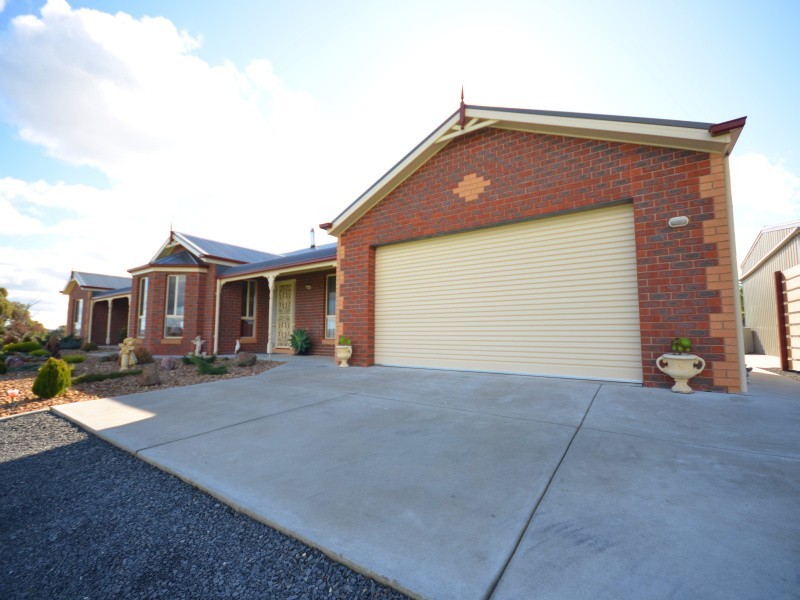 7698 Midland Highway, Magpie VIC 3352