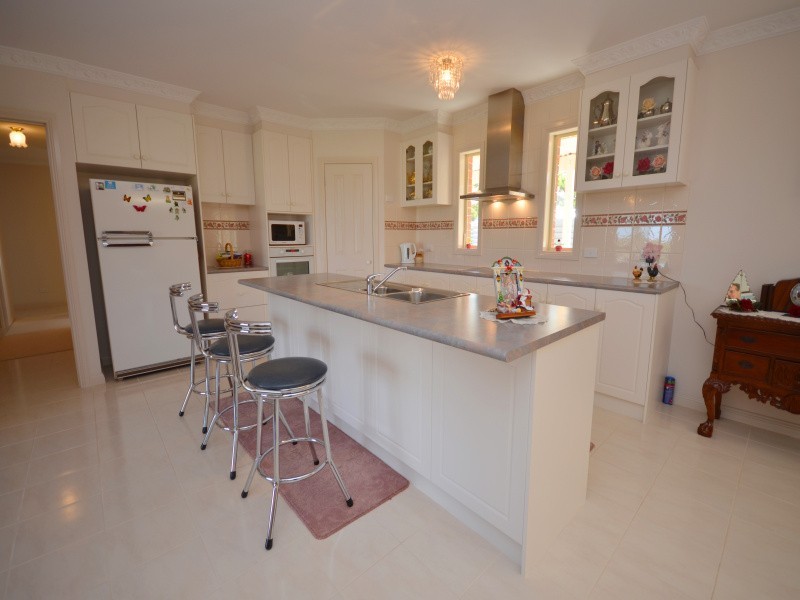 7698 Midland Highway, Magpie VIC 3352