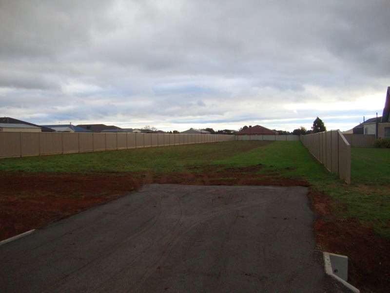 Lots 1 & 2 / 21 Lyons Street, Miners Rest VIC 3352