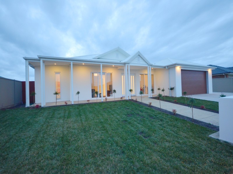 38 Cuzens Road, Alfredton VIC 3350