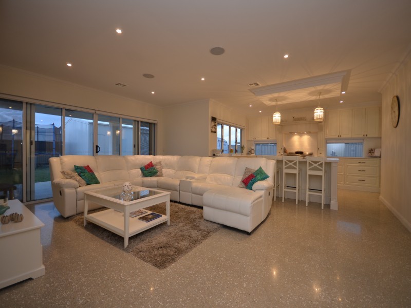 38 Cuzens Road, Alfredton VIC 3350