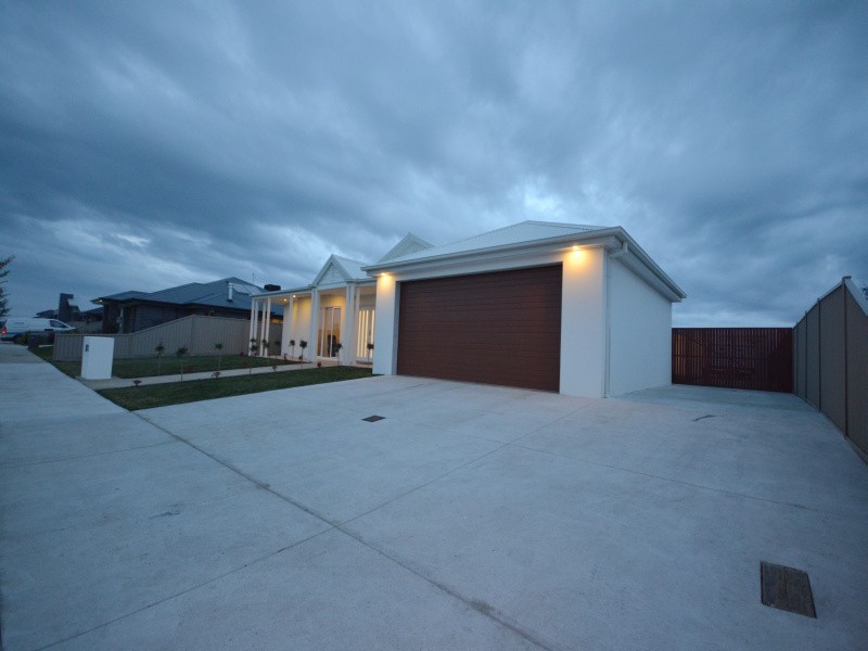 38 Cuzens Road, Alfredton VIC 3350