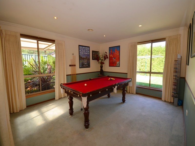 1 Oakbank Drive, Mount Helen VIC 3350