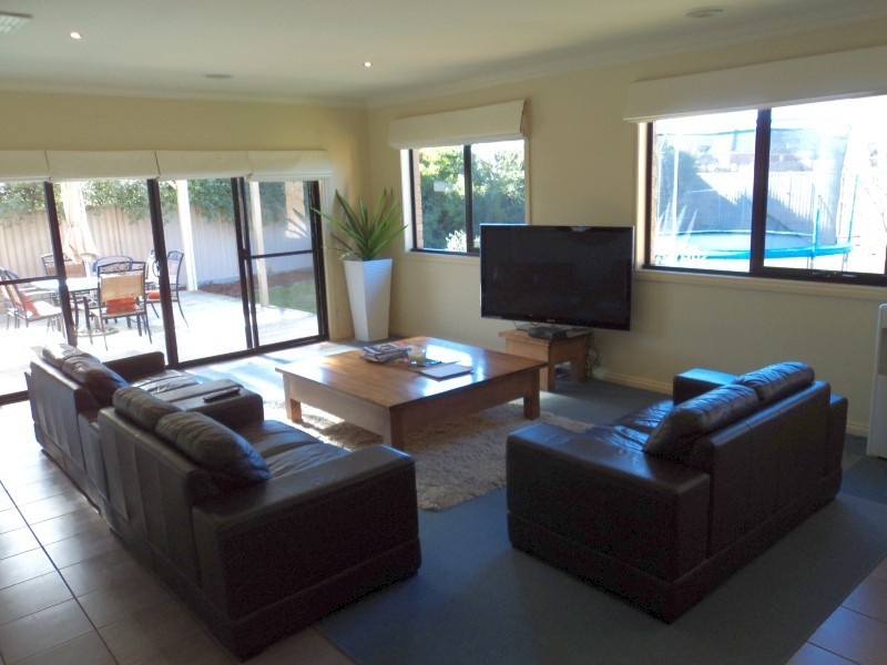 26 Boulevarde Drive, Alfredton VIC 3350