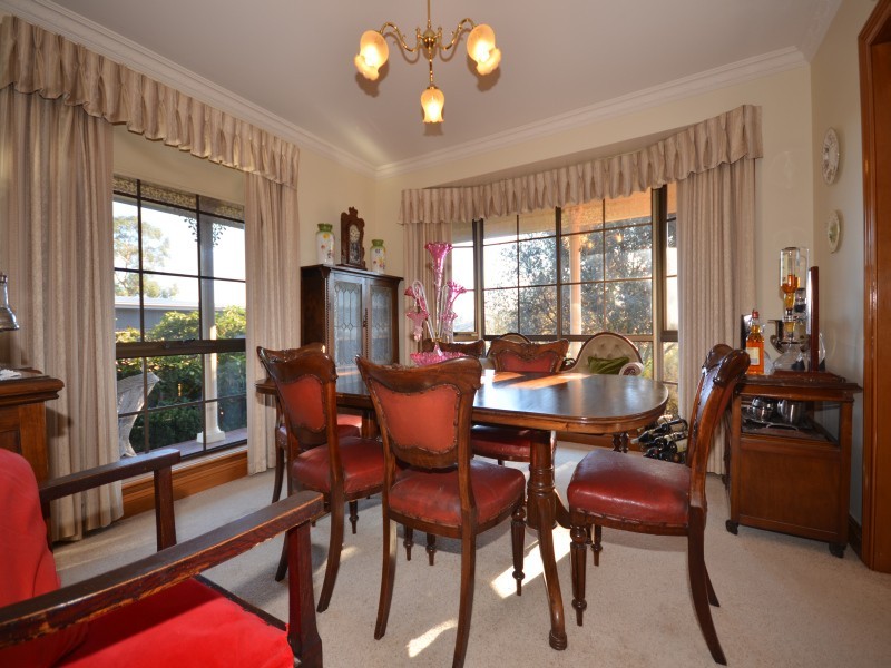 124 Finlay Street, Brown Hill VIC 3350