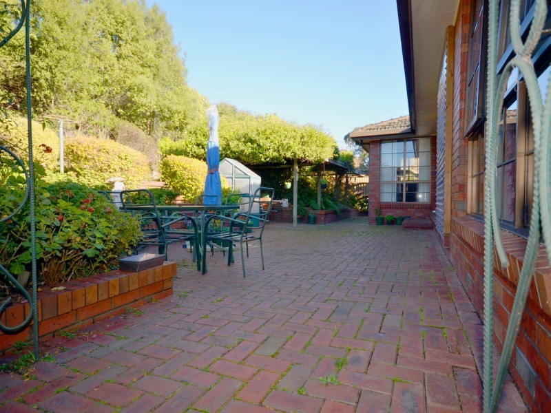 124 Finlay Street, Brown Hill VIC 3350