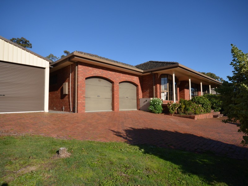 124 Finlay Street, Brown Hill VIC 3350
