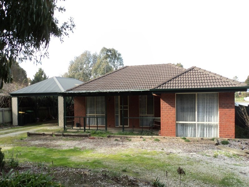 21 Gregory Street, Beaufort VIC 3373