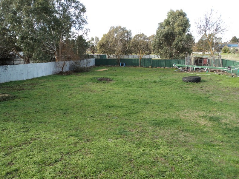 21 Gregory Street, Beaufort VIC 3373