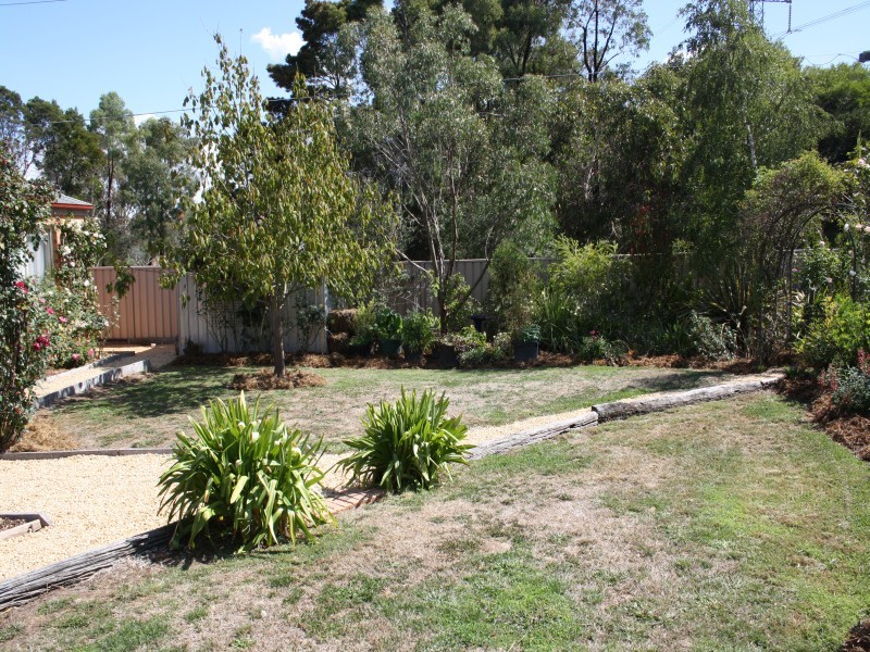 1 Park Lane, Mount Helen VIC 3350