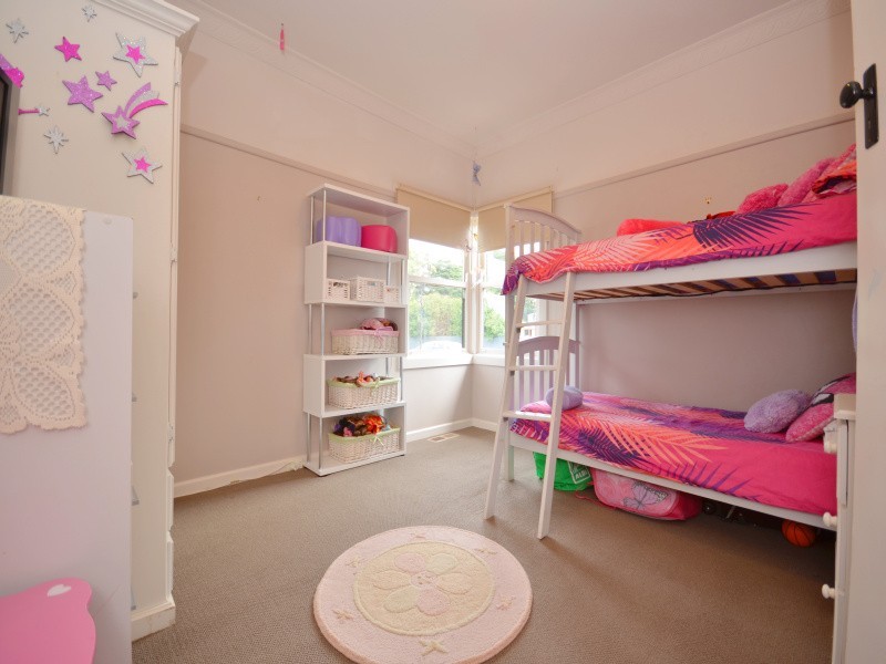 15 McIvor Road, Wallace VIC 3352