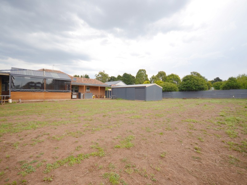 15 McIvor Road, Wallace VIC 3352