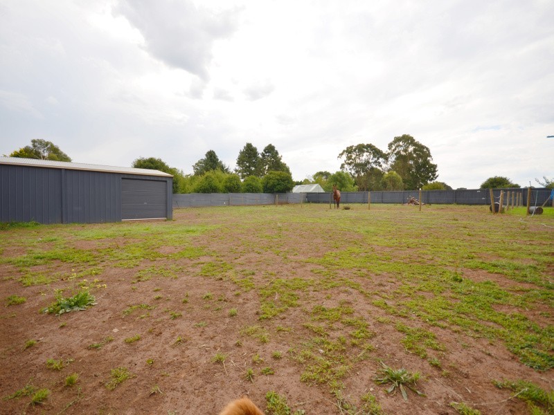 15 McIvor Road, Wallace VIC 3352