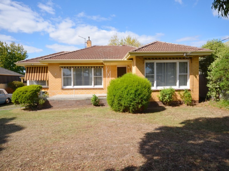 8 Mathilda Street, Wendouree VIC 3355