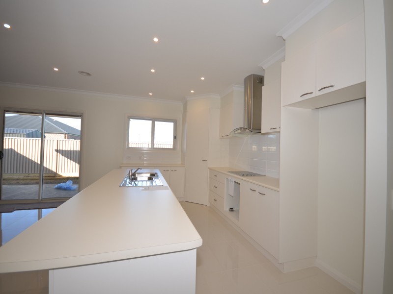 4 Countess Road, Delacombe VIC 3356