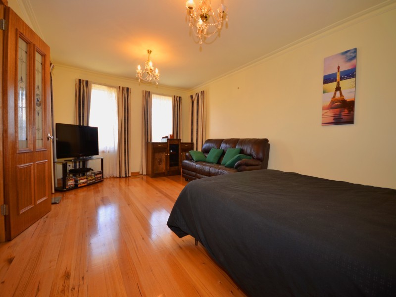 4 Sylvan Court, Delacombe VIC 3356