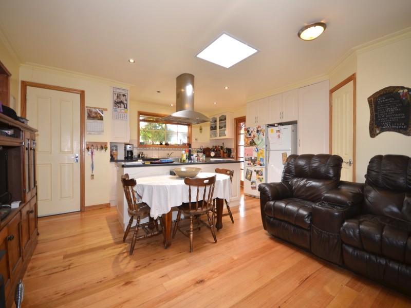 4 Sylvan Court, Delacombe VIC 3356