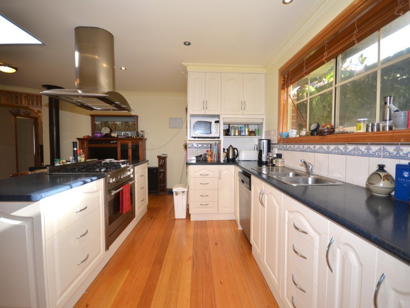 4 Sylvan Court, Delacombe VIC 3356