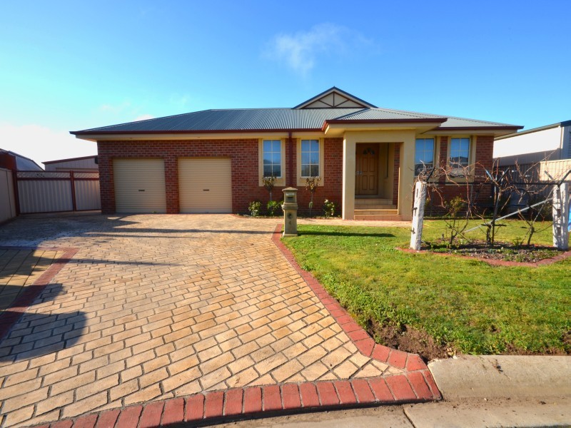 4 Sylvan Court, Delacombe VIC 3356