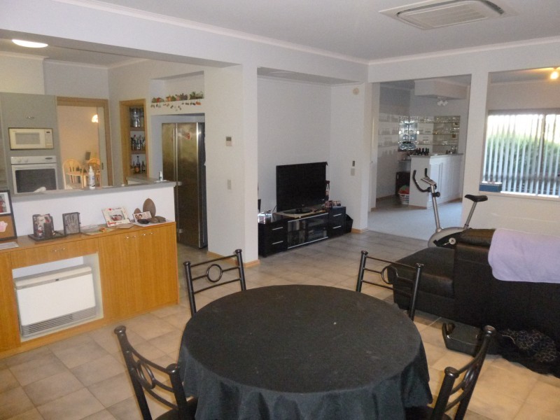 36 James Court, Smythes Creek VIC 3351