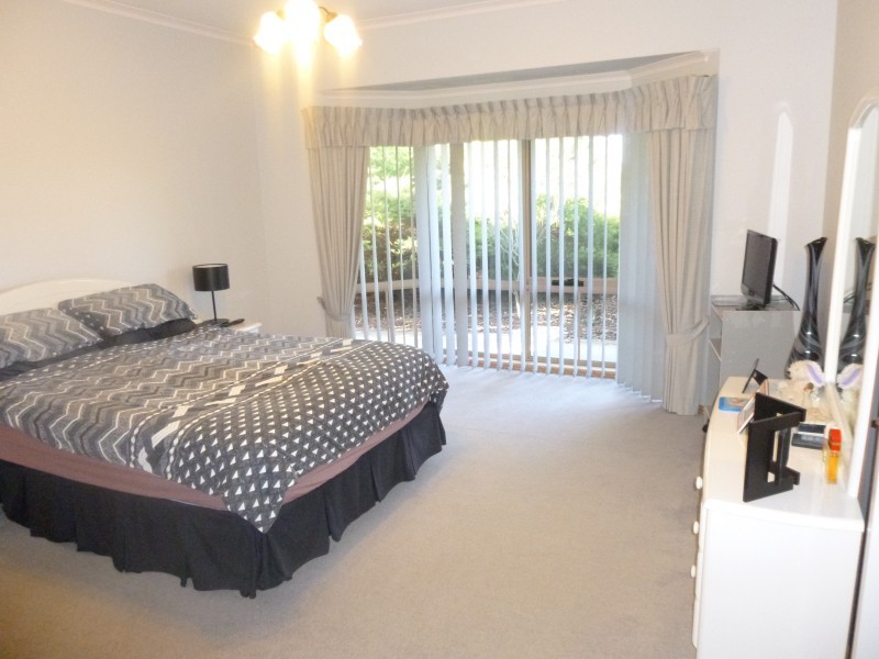 36 James Court, Smythes Creek VIC 3351