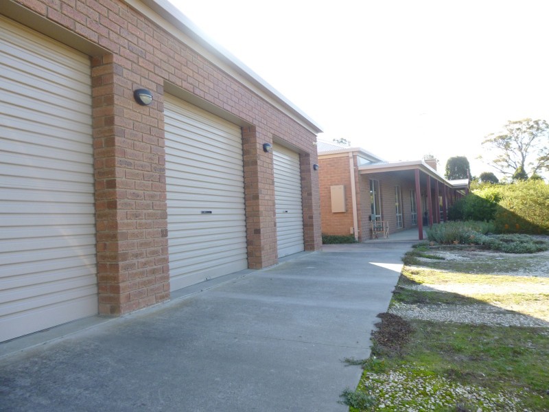 36 James Court, Smythes Creek VIC 3351