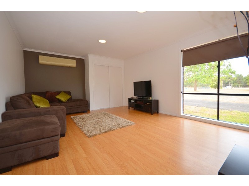 33 Adina Road, Ross Creek VIC 3351