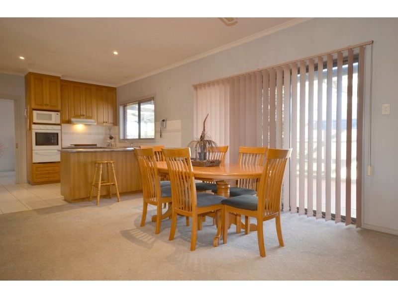 3 Wyndholm Crescent, Wendouree VIC 3355