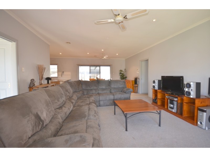 3 Wyndholm Crescent, Wendouree VIC 3355