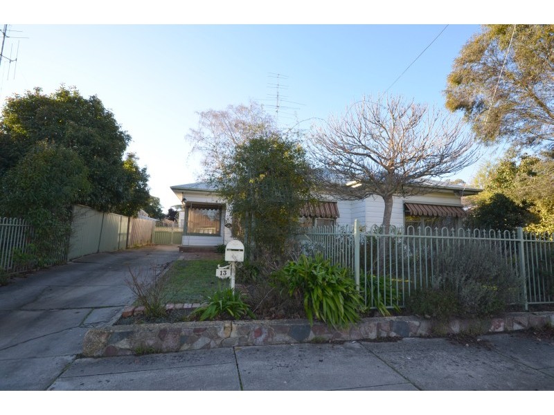 13 Longley Street, Alfredton VIC 3350